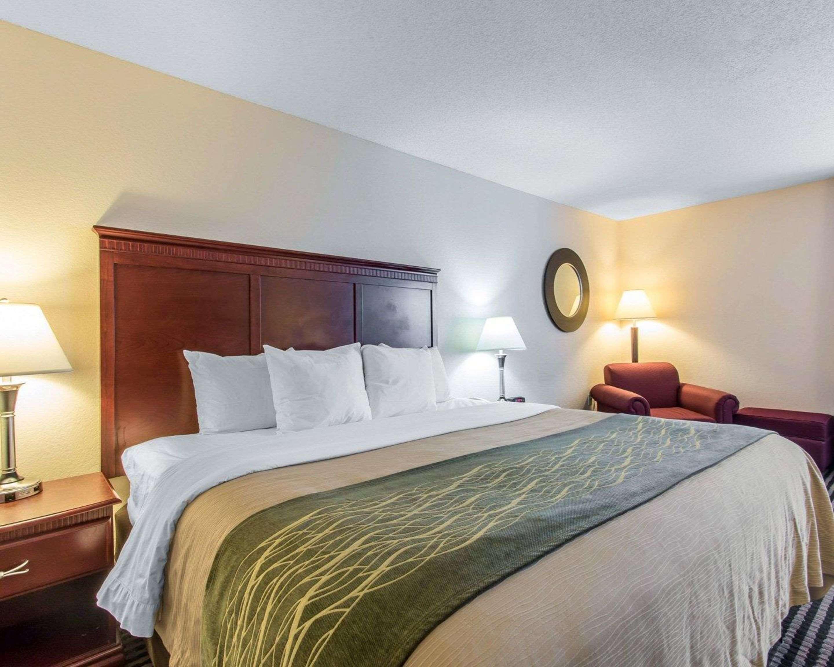 Comfort Inn Birmingham - Irondale Екстер'єр фото